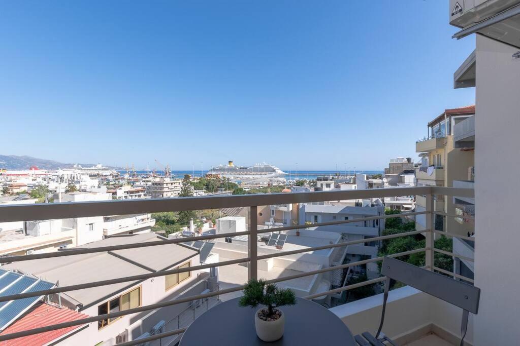 Nh Urban Living In Nea Alikarnassos Apartment Heraklion  Exterior photo