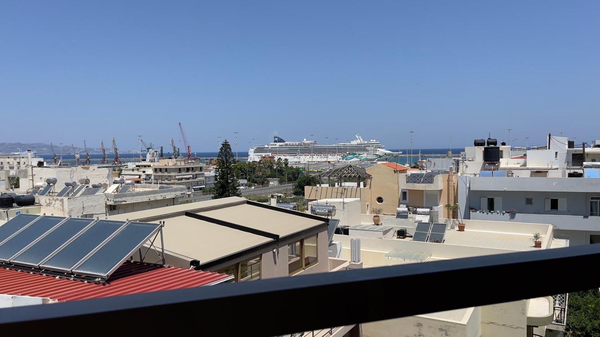 Nh Urban Living In Nea Alikarnassos Apartment Heraklion  Exterior photo